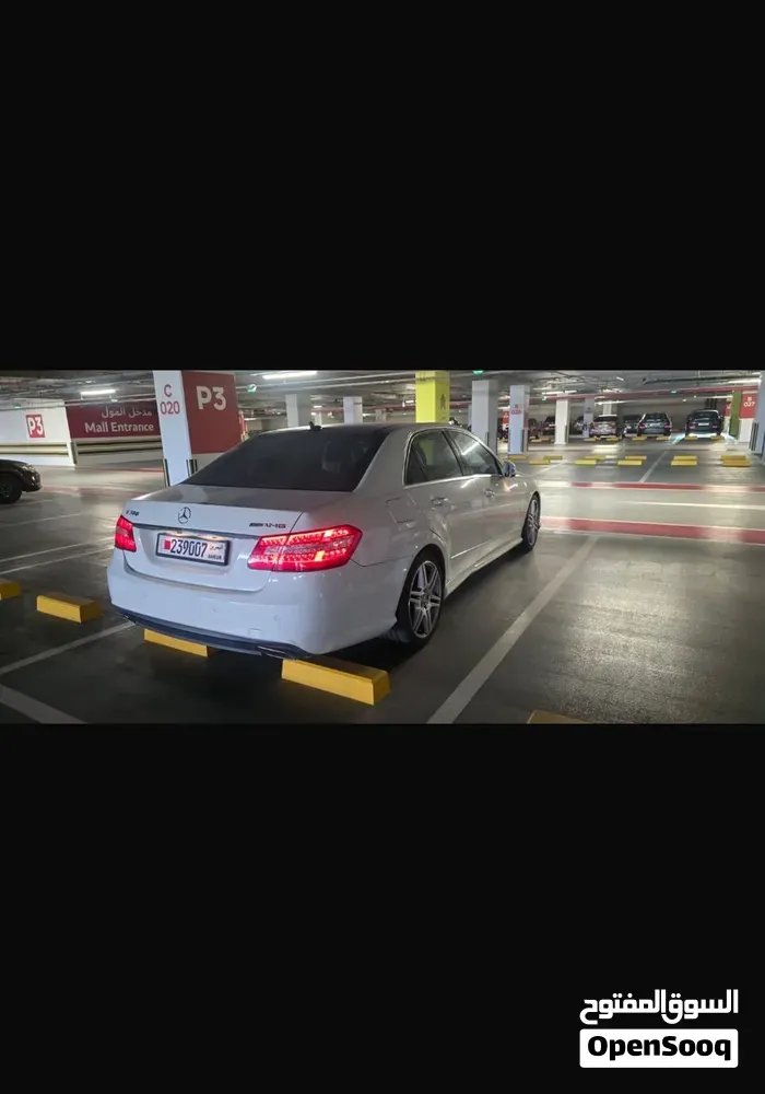 Mercedes-Benz E300 2011 photo 3