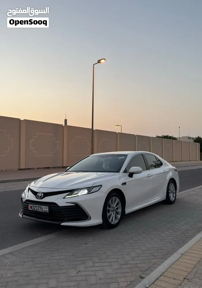 Toyota Camry 2022 photo 2