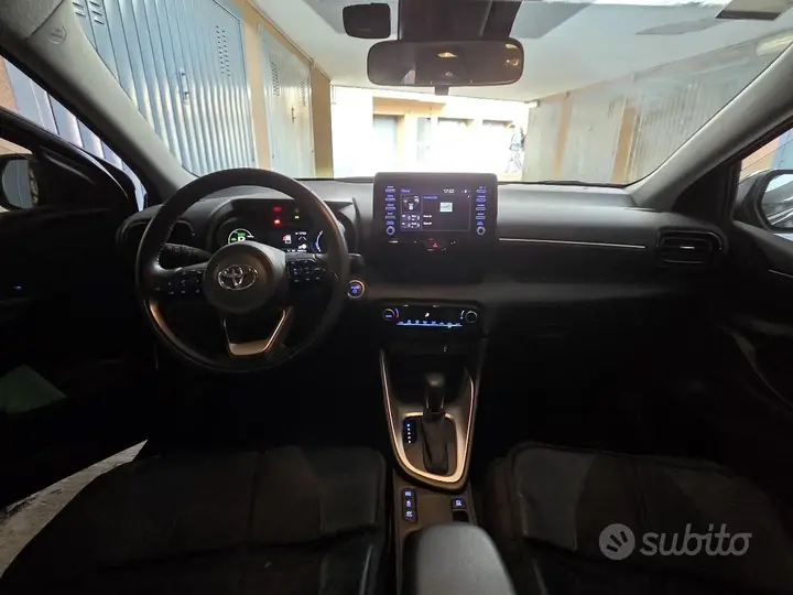 Toyota Yaris 2023 photo 5