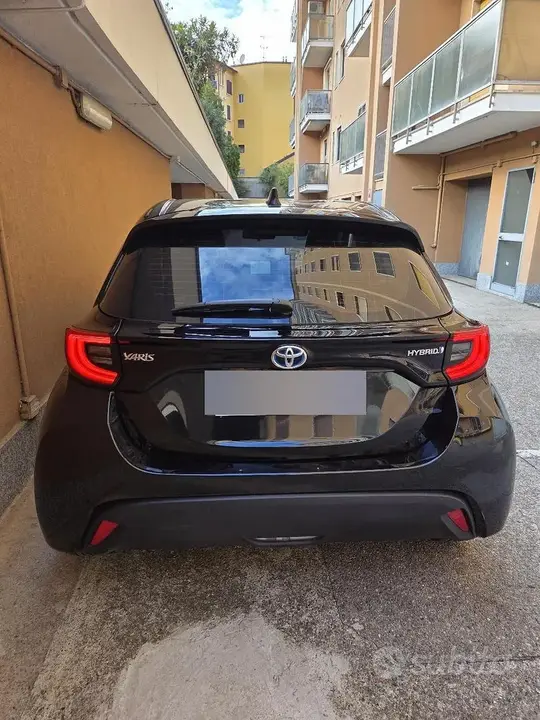 Toyota Yaris 2023 photo 4