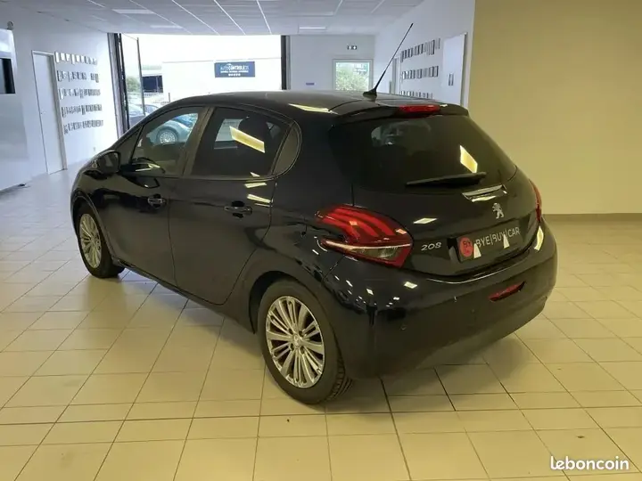 Peugeot 208 2017 photo 4