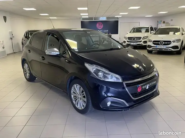 Peugeot 208 2017 photo 2