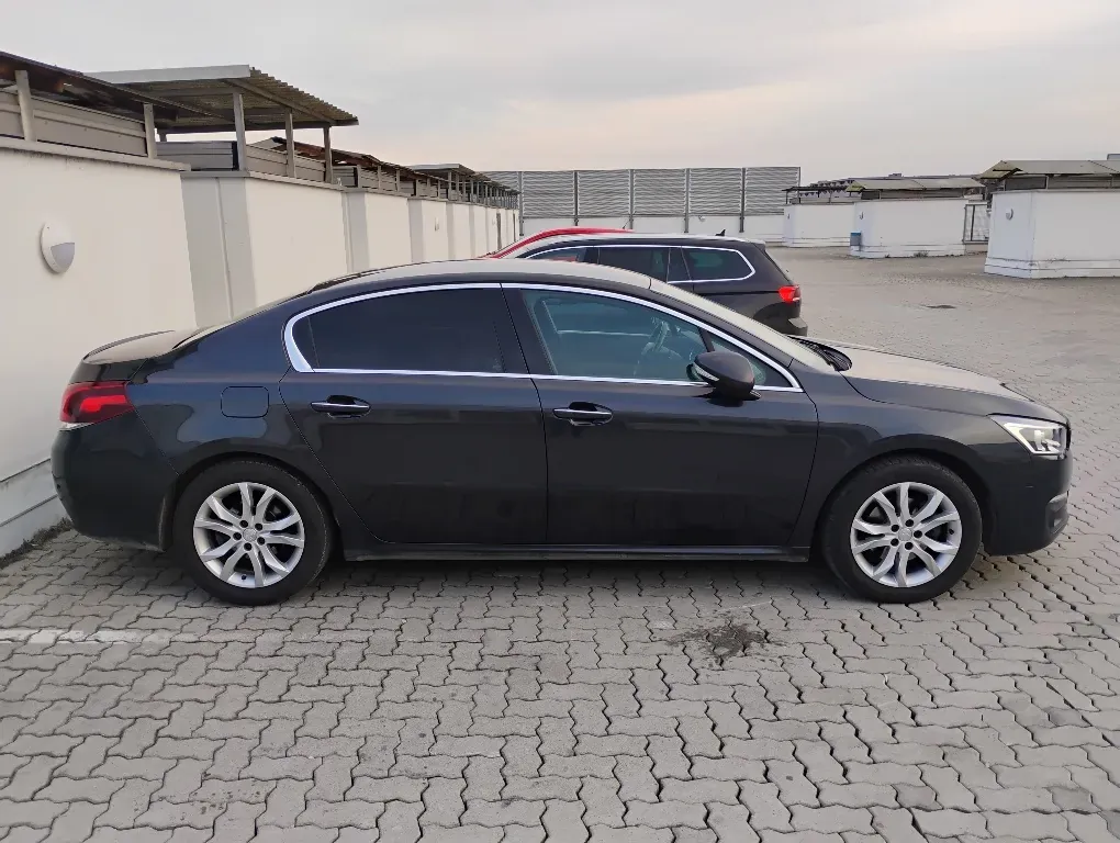Peugeot 508 2017 photo 2