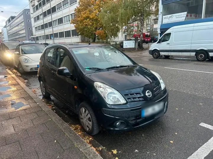 Nissan Pixo