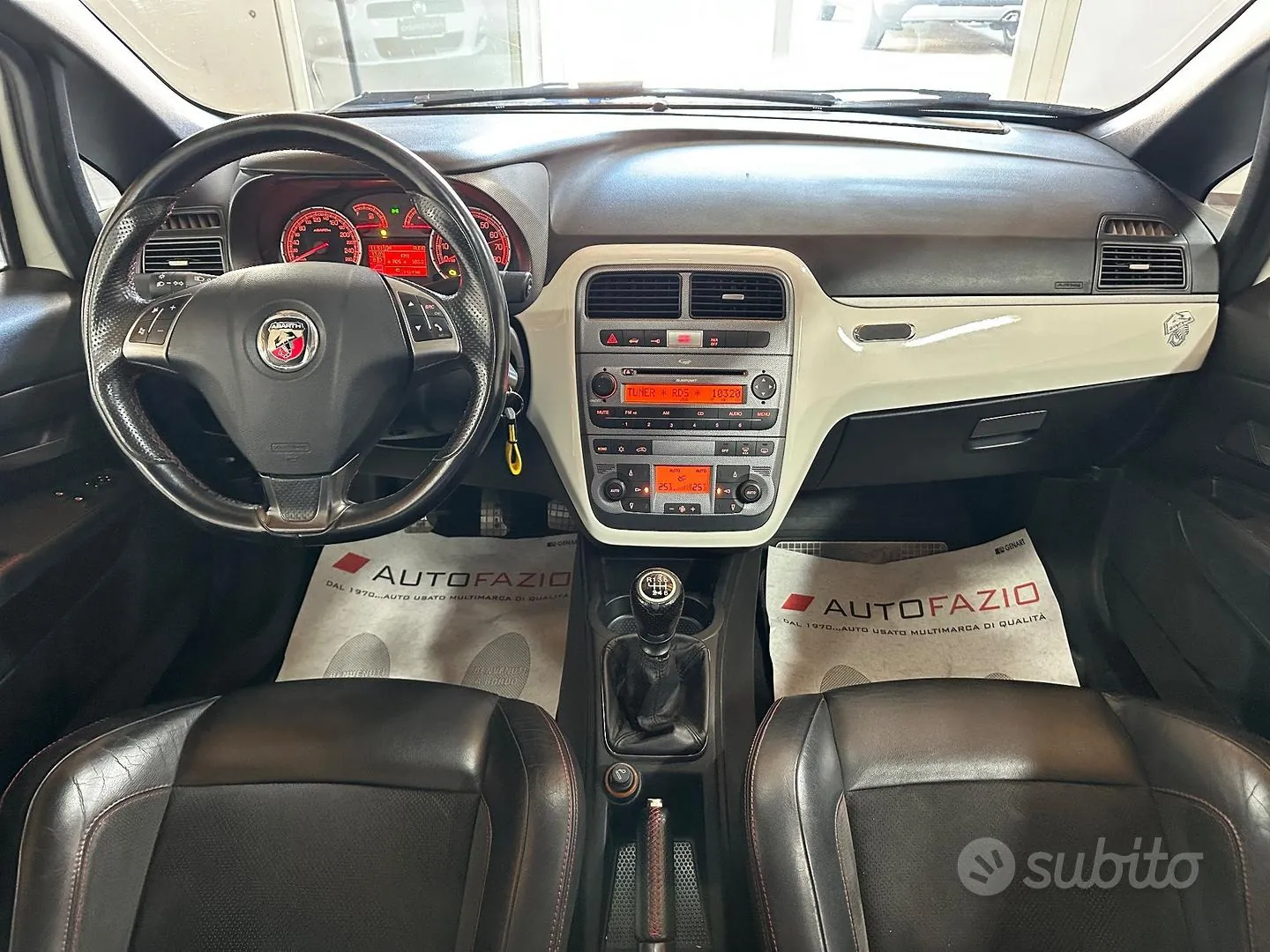 Abarth Grande Punto 2009 photo 4