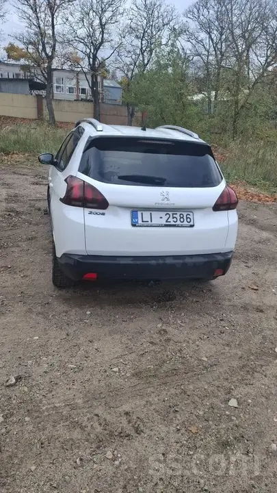 Peugeot 2008 2017 photo 4