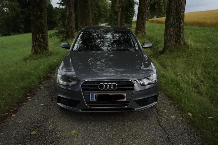 Audi A4 2014 photo 2