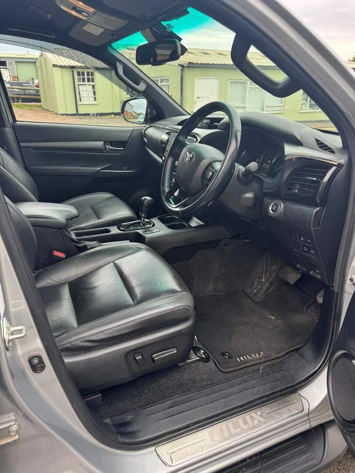 Toyota Hilux 2022 photo 5