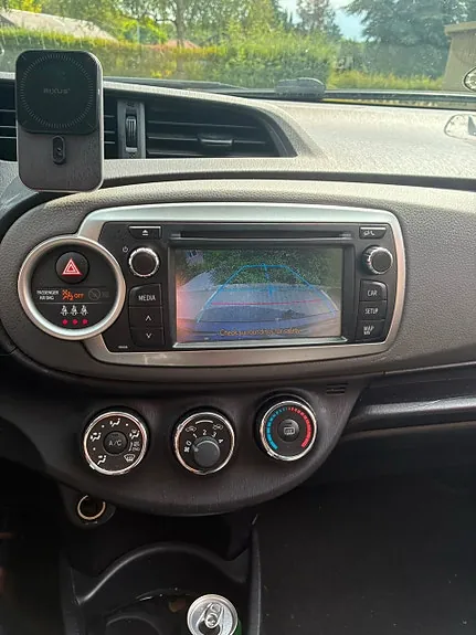 Toyota Yaris 2013 photo 3