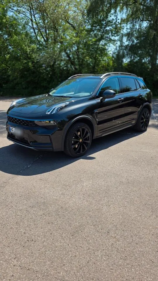 Lynk & Co 01