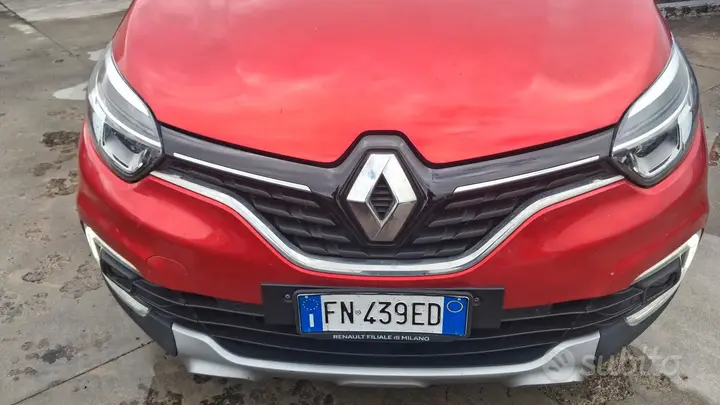 Renault Captur 2018 photo 2