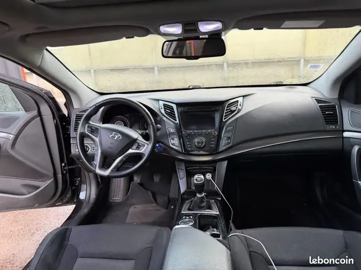 Hyundai I40 2012 photo 2