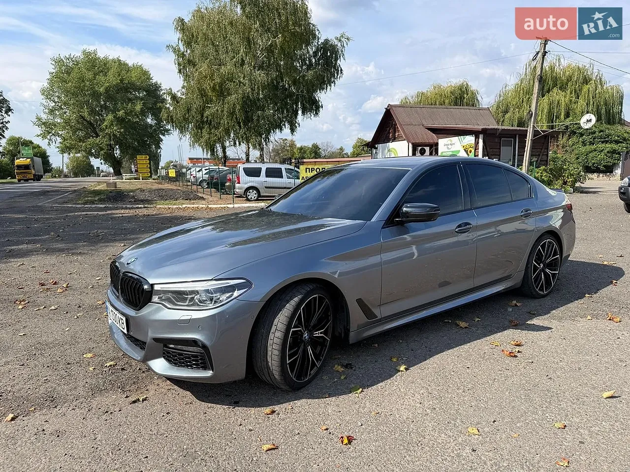 BMW 5 Series 2017 photo 2