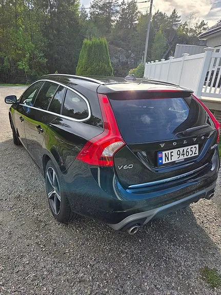 Volvo V60 2018 photo 2