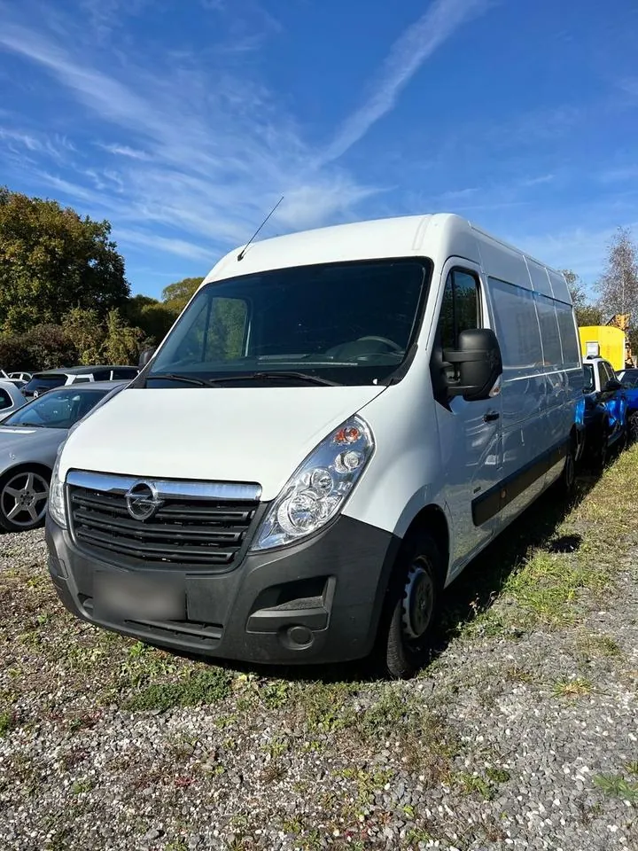 Opel Movano