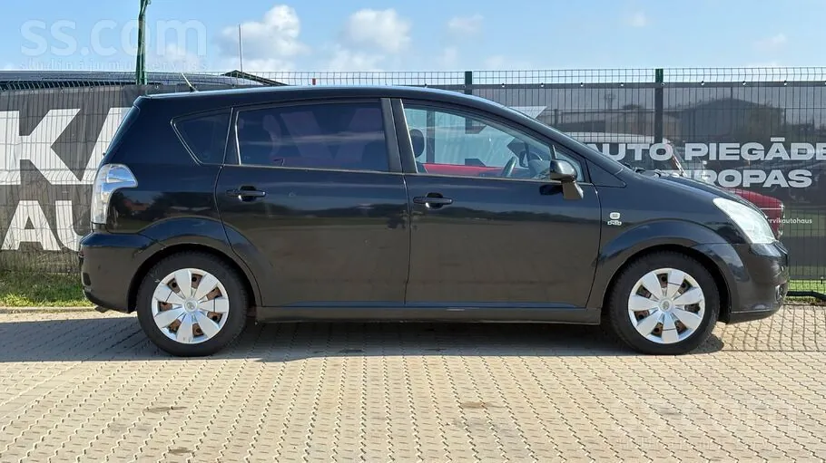 Toyota Corolla Verso 2005 photo 3