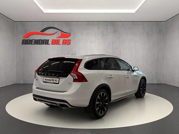 Volvo V60 Cross Country 2016 photo 5