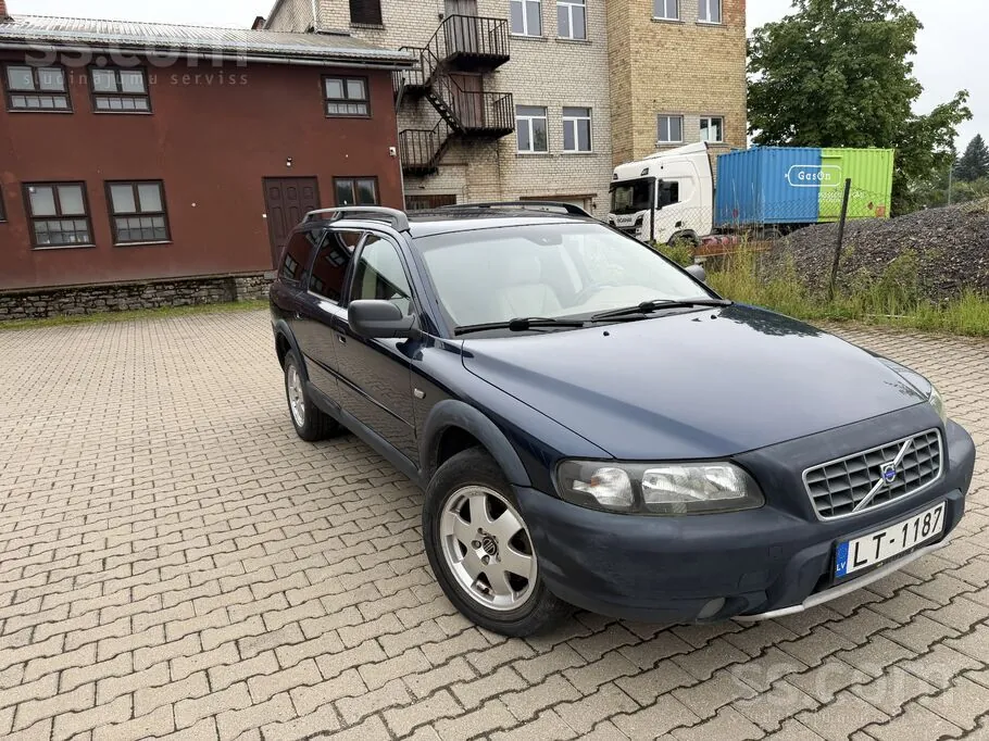 Volvo Xc 70 2003 photo 2