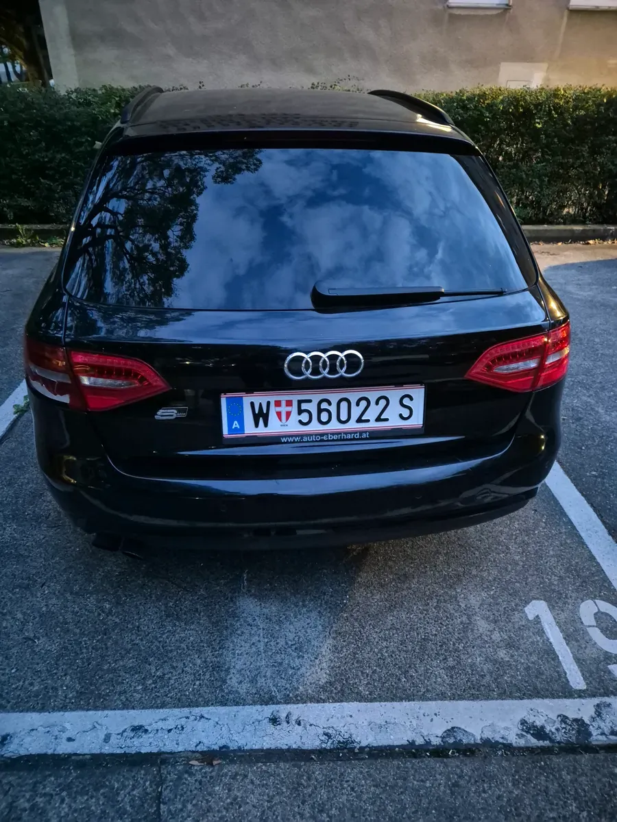 Audi A4 Avant 2012 photo 3