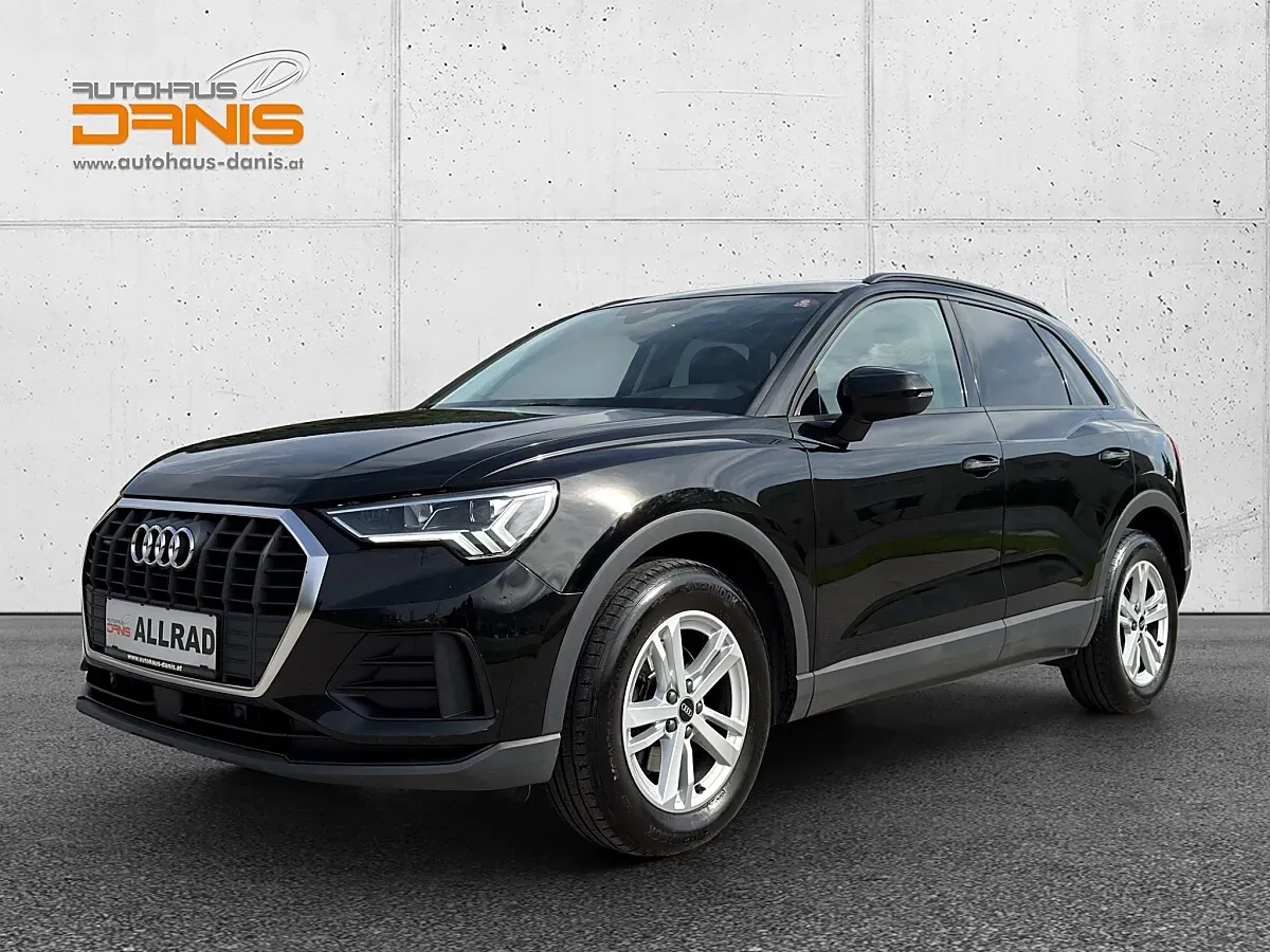 Audi Q3 2022 photo 2