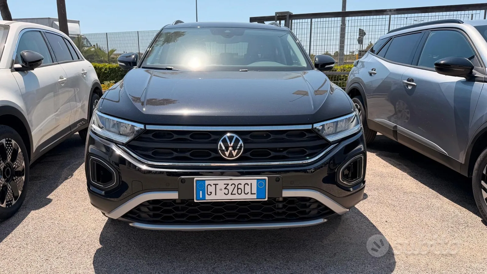 Volkswagen T-Roc 2024 photo 2