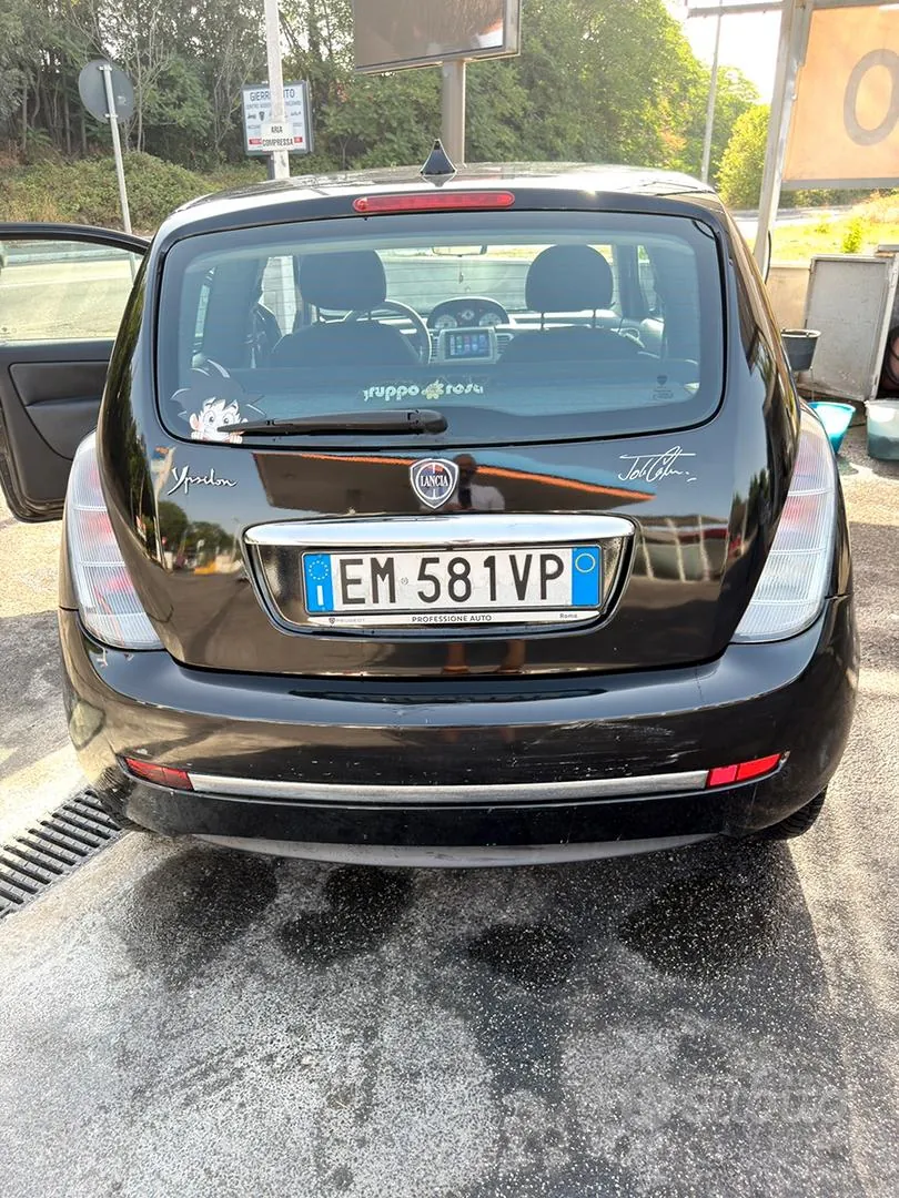 Lancia Ypsilon 2012 photo 4