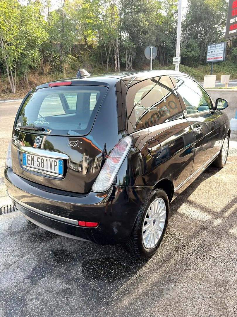 Lancia Ypsilon 2012 photo 3