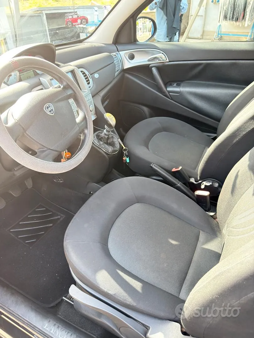 Lancia Ypsilon 2012 photo 5