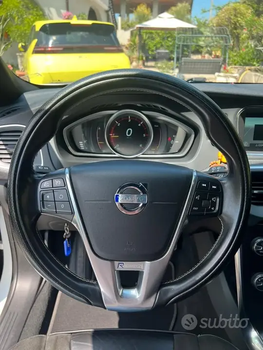 Volvo V40 2015 photo 5