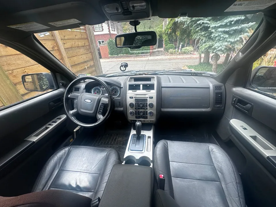 Ford Escape 2010 photo 4