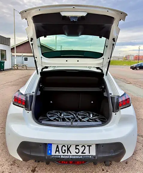 Peugeot 208 2020 photo 3