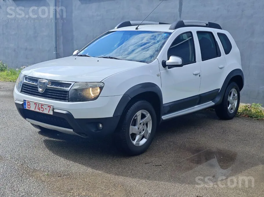 Dacia Duster 2012 photo 3