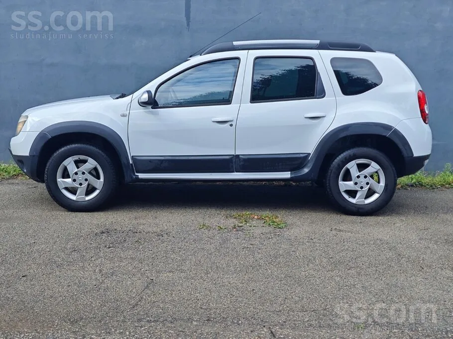 Dacia Duster 2012 photo 4