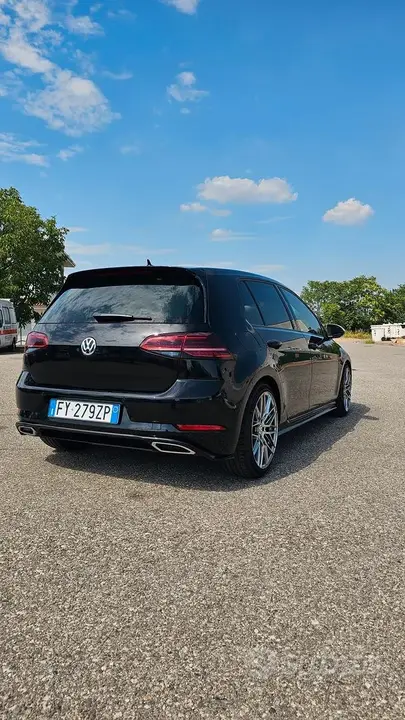 Volkswagen Golf 2019 photo 2