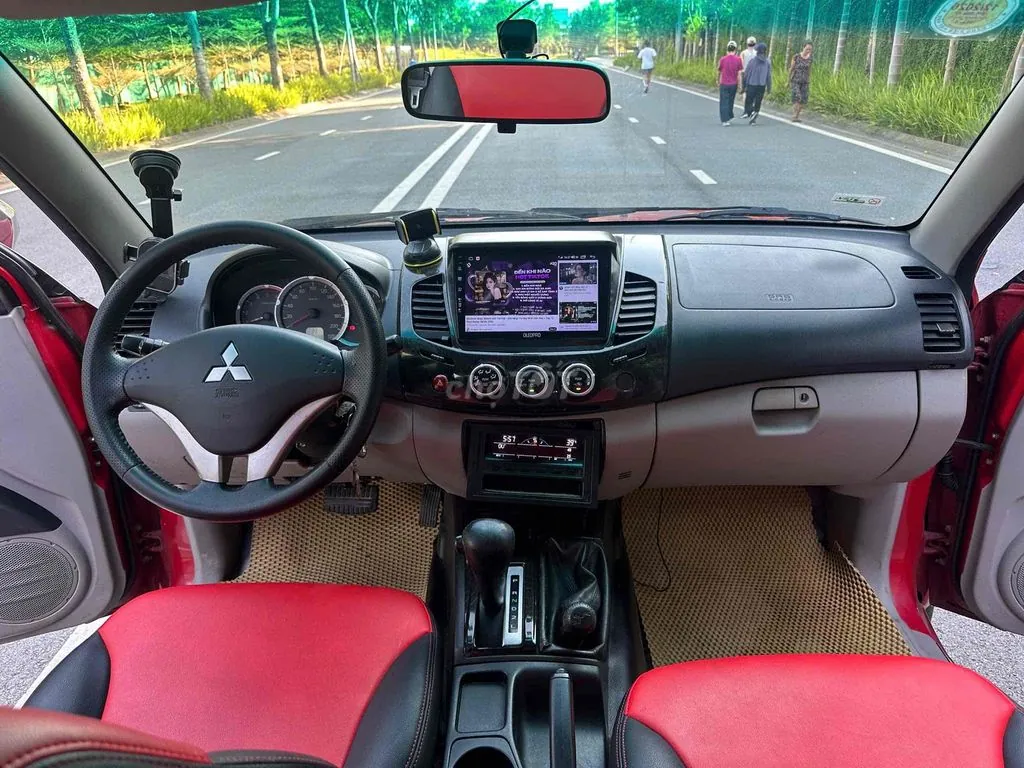 Mitsubishi Triton 2010 photo 5