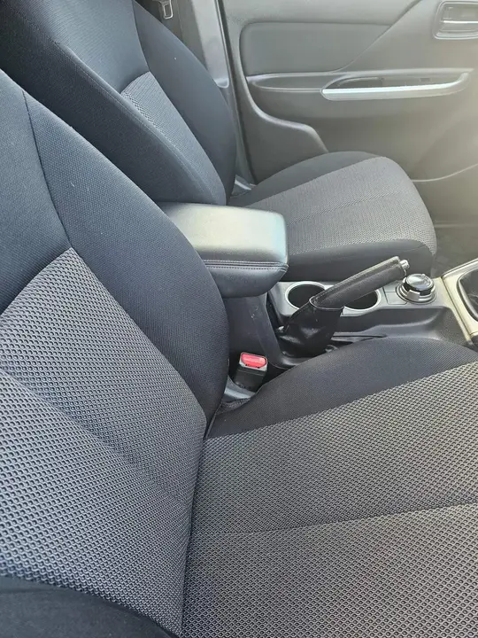 Mitsubishi L200 2021 photo 5