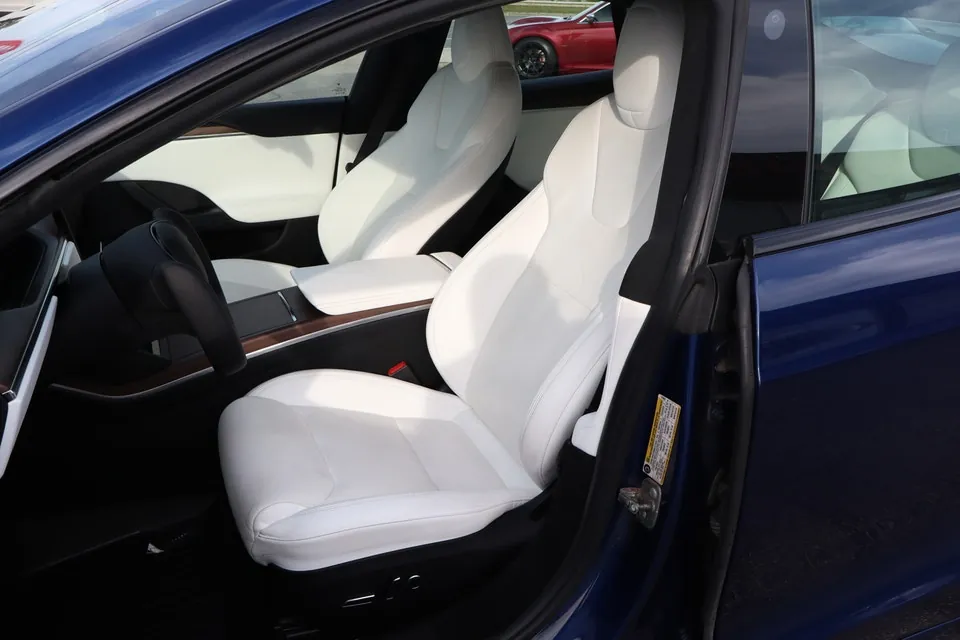 Tesla Model S 2022 photo 3