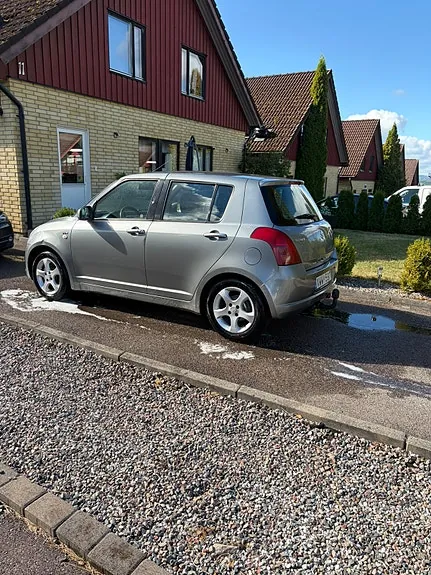 Suzuki Swift 2007 photo 2