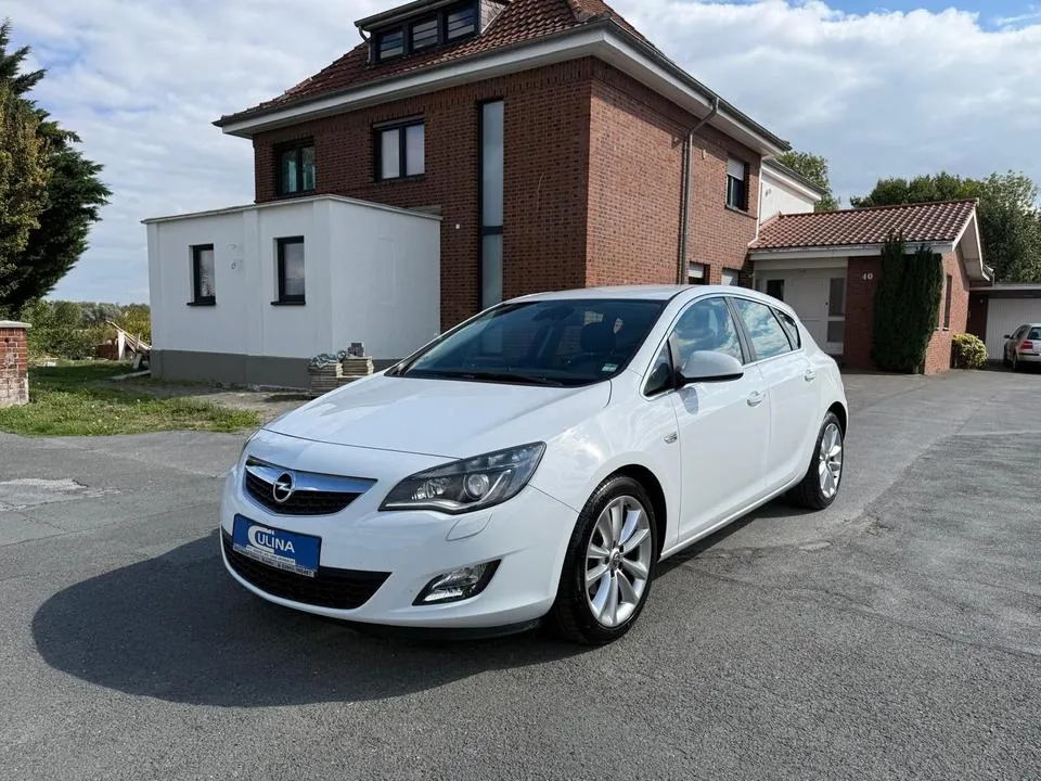 Opel Astra J
