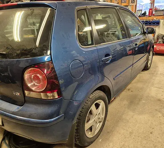 Volkswagen Polo 2008 photo 4