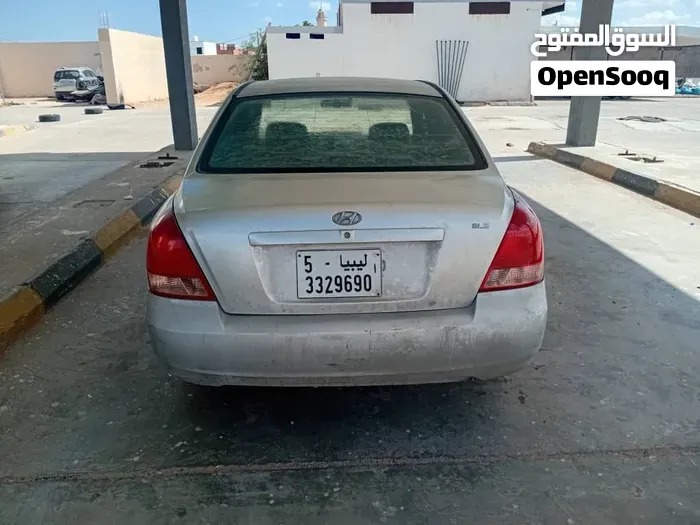 Hyundai Avante 2003 photo 3