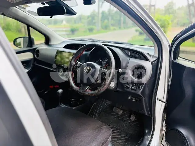 Toyota Vitz 2016 photo 3