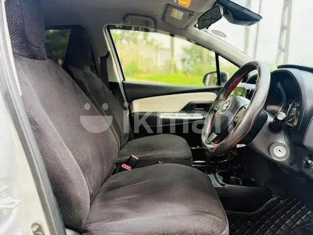 Toyota Vitz 2016 photo 4