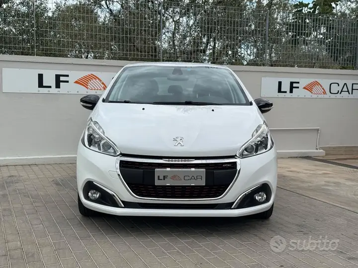Peugeot 208 2016 photo 2