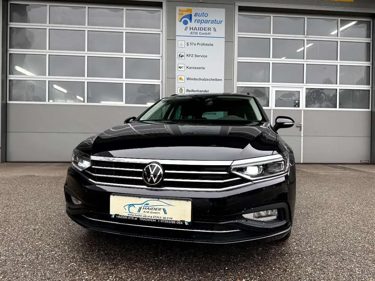 Volkswagen Passat 2024 photo 2