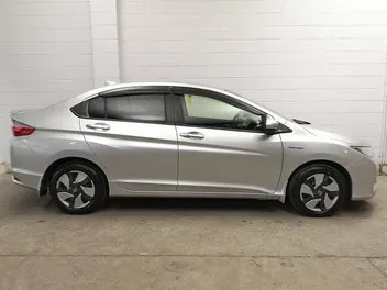 Honda Grace 2014 photo 4
