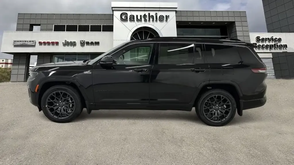 Jeep Grand Cherokee L 2026 photo 3