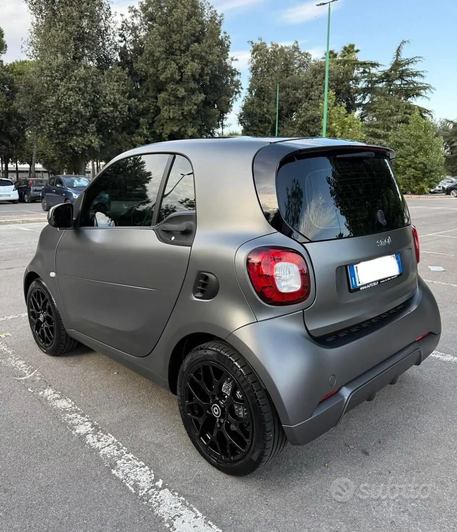 Smart Fortwo 2019 photo 4
