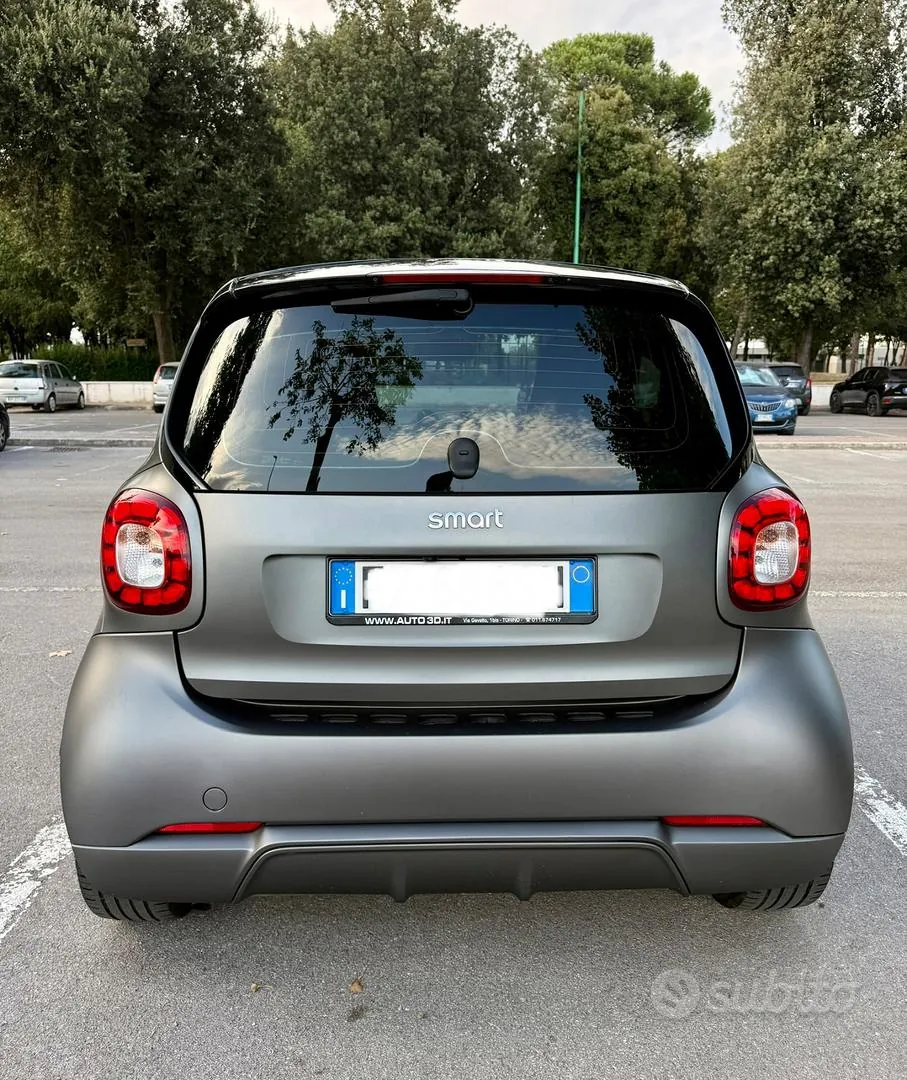 Smart Fortwo 2019 photo 3