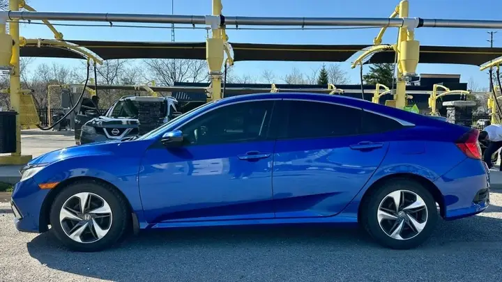 Honda Civic 2019 photo 3